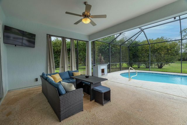 225 Moses Creek Blvd, St Augustine, FL 32086