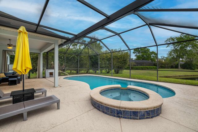 225 Moses Creek Blvd, St Augustine, FL 32086