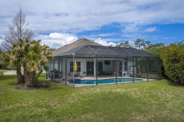 225 Moses Creek Blvd, St Augustine, FL 32086