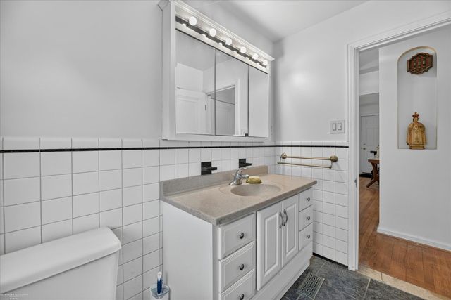 1114 Burlington Drive, Mount Clemens, MI 48043
