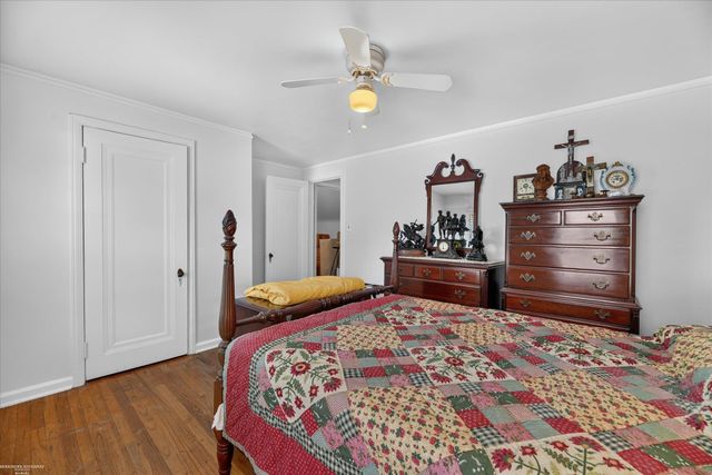 1114 Burlington Drive, Mount Clemens, MI 48043