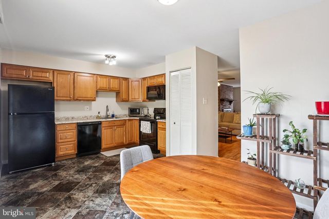 2402 WALNUT RIDGE EST, Pottstown, PA 19464