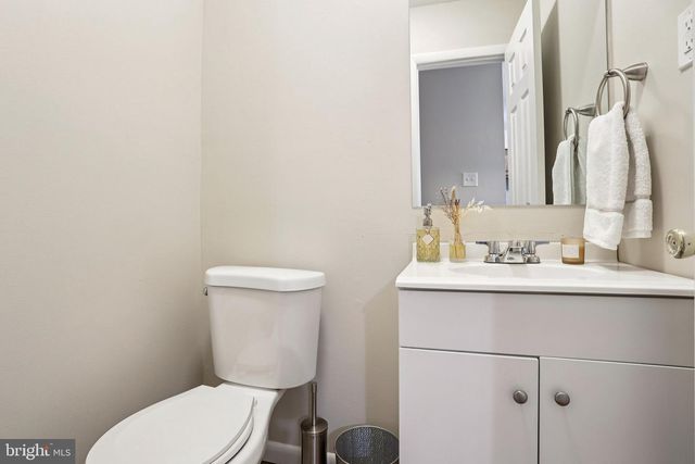 2402 WALNUT RIDGE EST, Pottstown, PA 19464