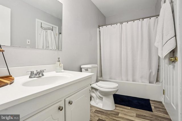 2402 WALNUT RIDGE EST, Pottstown, PA 19464