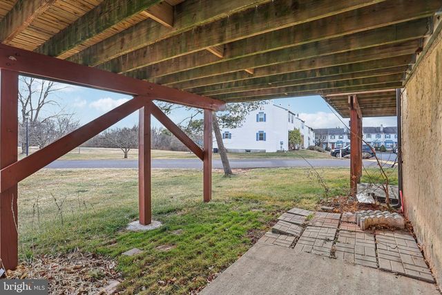 2402 WALNUT RIDGE EST, Pottstown, PA 19464