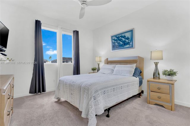 856 SE 16th Court, Homestead, FL 33034
