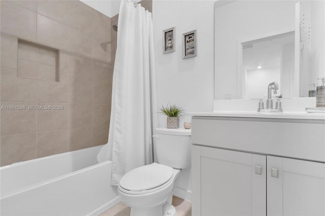 856 SE 16th Court, Homestead, FL 33034