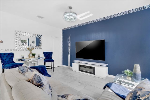 856 SE 16th Court, Homestead, FL 33034