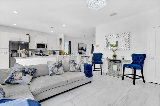 856 SE 16th Court, Homestead, FL 33034