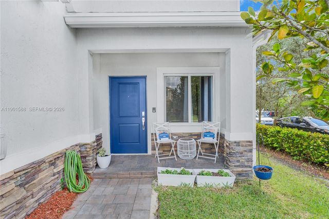 856 SE 16th Court, Homestead, FL 33034