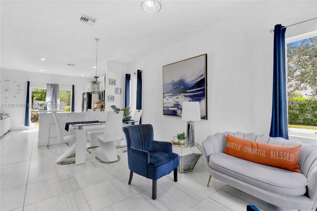 856 SE 16th Court, Homestead, FL 33034