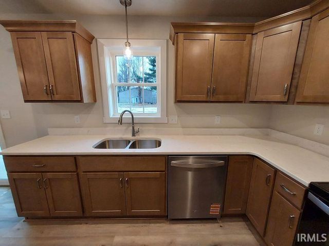 1421 W Todd Lane, Jasper, IN 47546