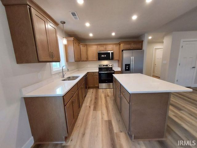 1421 W Todd Lane, Jasper, IN 47546