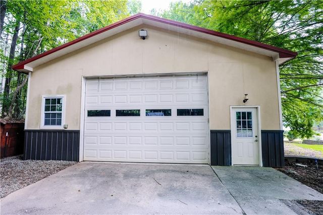 206 Enclave Lane, Newnan, GA 30263