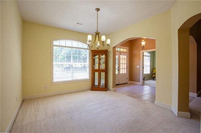 206 Enclave Lane, Newnan, GA 30263