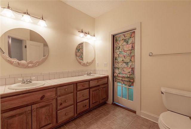 206 Enclave Lane, Newnan, GA 30263