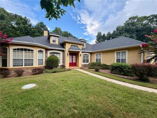 206 Enclave Lane, Newnan, GA 30263