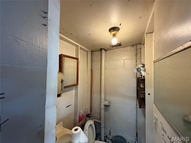 1117 Milton Road, Alton, IL 62002