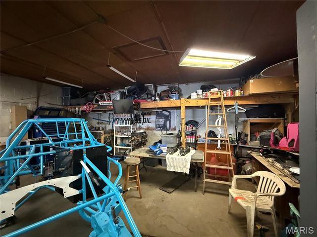 1117 Milton Road, Alton, IL 62002