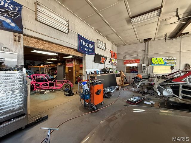 1117 Milton Road, Alton, IL 62002