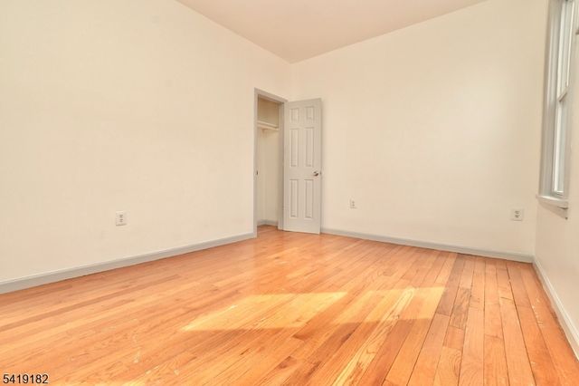 76 Aldine St, Newark City, NJ 07112