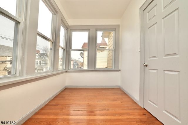 76 Aldine St, Newark City, NJ 07112