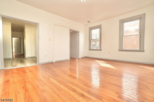 76 Aldine St, Newark City, NJ 07112