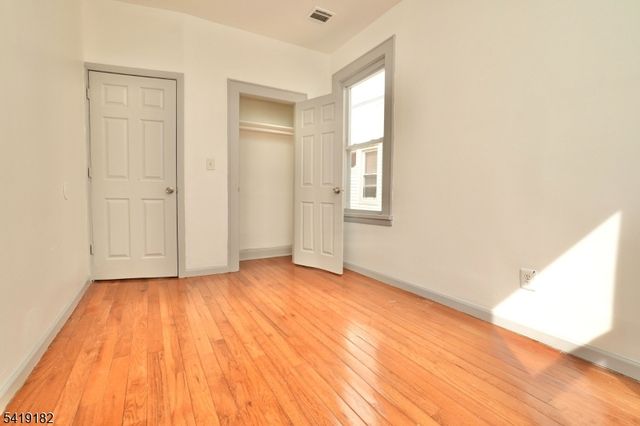 76 Aldine St, Newark City, NJ 07112