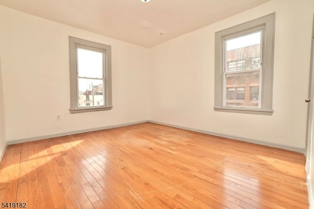 76 Aldine St, Newark City, NJ 07112