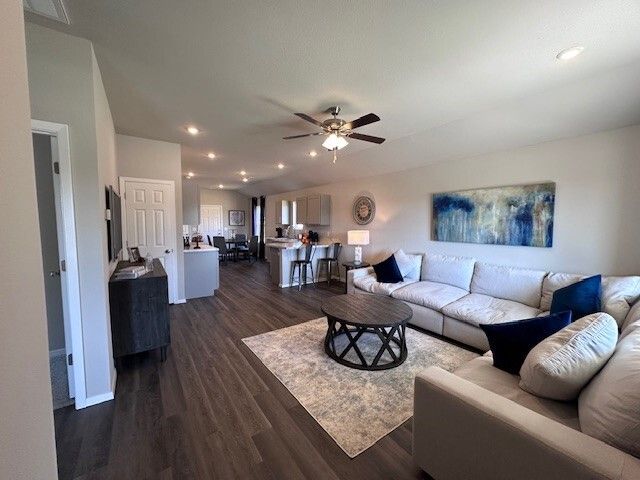 2801 S Ouachita Drive, Fayetteville, AR 72701