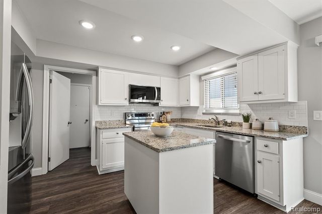2006 Waldons, West Bloomfield, MI 48322
