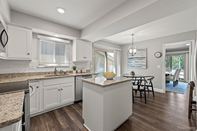 2006 Waldons, West Bloomfield, MI 48322