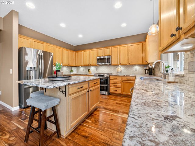 5693 Sw SEQUOIA Dr, Tualatin, OR 97062