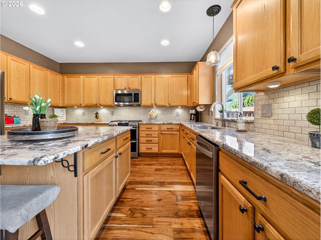 5693 Sw SEQUOIA Dr, Tualatin, OR 97062