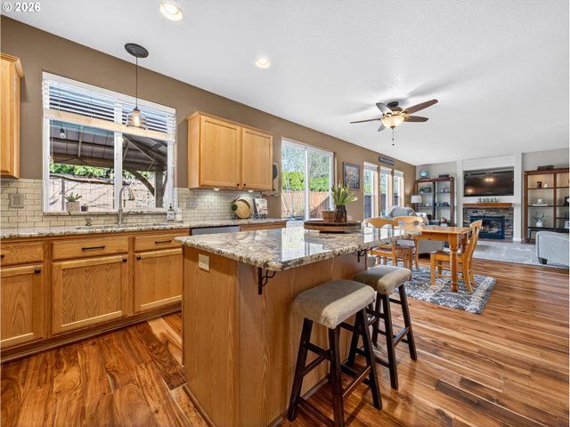 5693 Sw SEQUOIA Dr, Tualatin, OR 97062