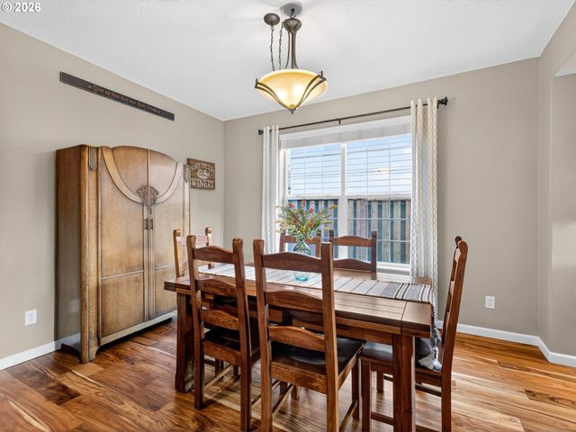 5693 Sw SEQUOIA Dr, Tualatin, OR 97062