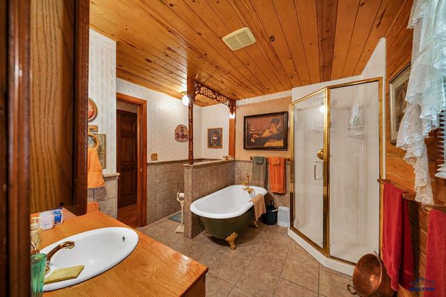 8205 RED DEER DR, Rapid City, SD 57702