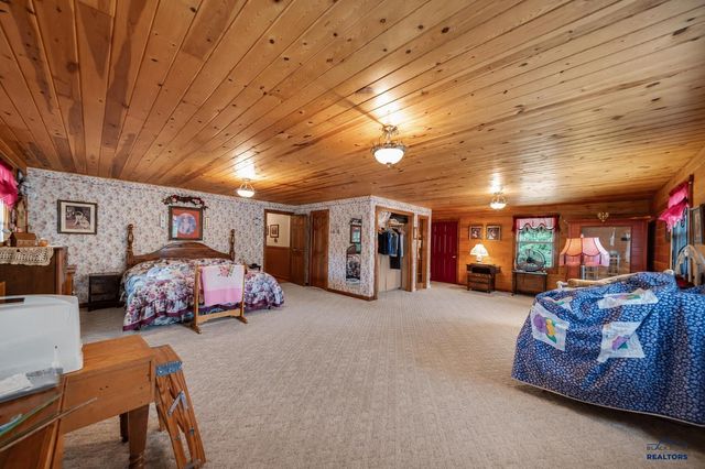 8205 RED DEER DR, Rapid City, SD 57702