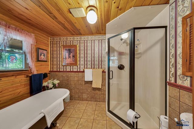8205 RED DEER DR, Rapid City, SD 57702