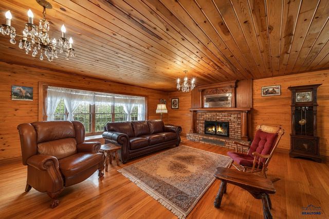 8205 RED DEER DR, Rapid City, SD 57702