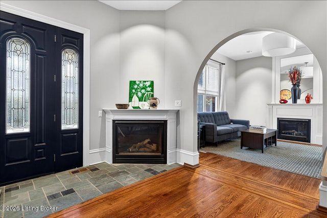 1318 Eastern Pkwy 2, Louisville, KY 40204