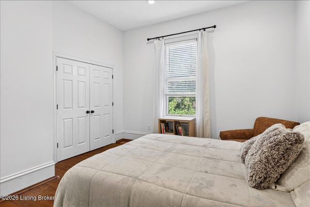 1318 Eastern Pkwy 2, Louisville, KY 40204