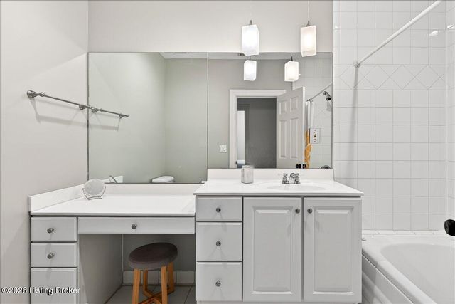 1318 Eastern Pkwy 2, Louisville, KY 40204