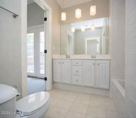 1318 Eastern Pkwy 2, Louisville, KY 40204