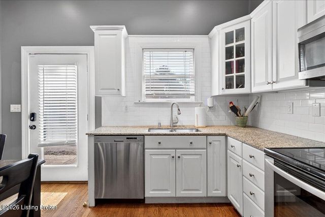 1318 Eastern Pkwy 2, Louisville, KY 40204