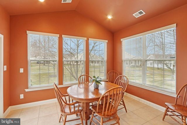 2076 KINGSVIEW RD, Macungie, PA 18062