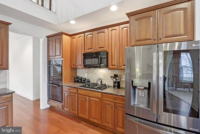 2076 KINGSVIEW RD, Macungie, PA 18062