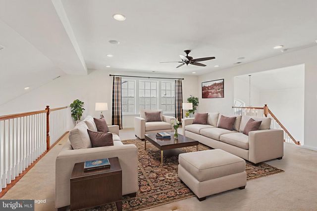 2076 KINGSVIEW RD, Macungie, PA 18062