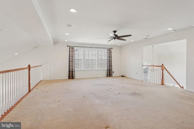 2076 KINGSVIEW RD, Macungie, PA 18062