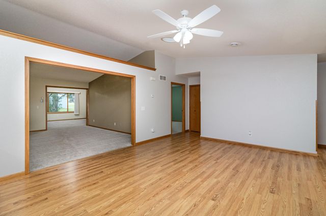 218 6th Street NE, Montgomery, MN 56069